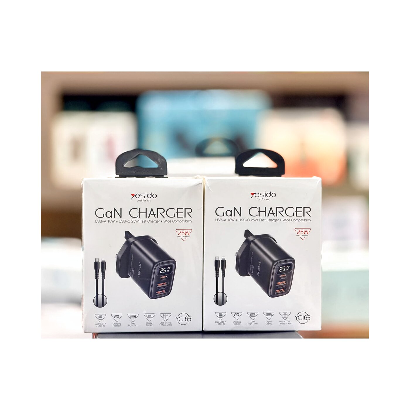 Yesido 25W GaN 3-Port Charger with USB-C to Lightning Cable